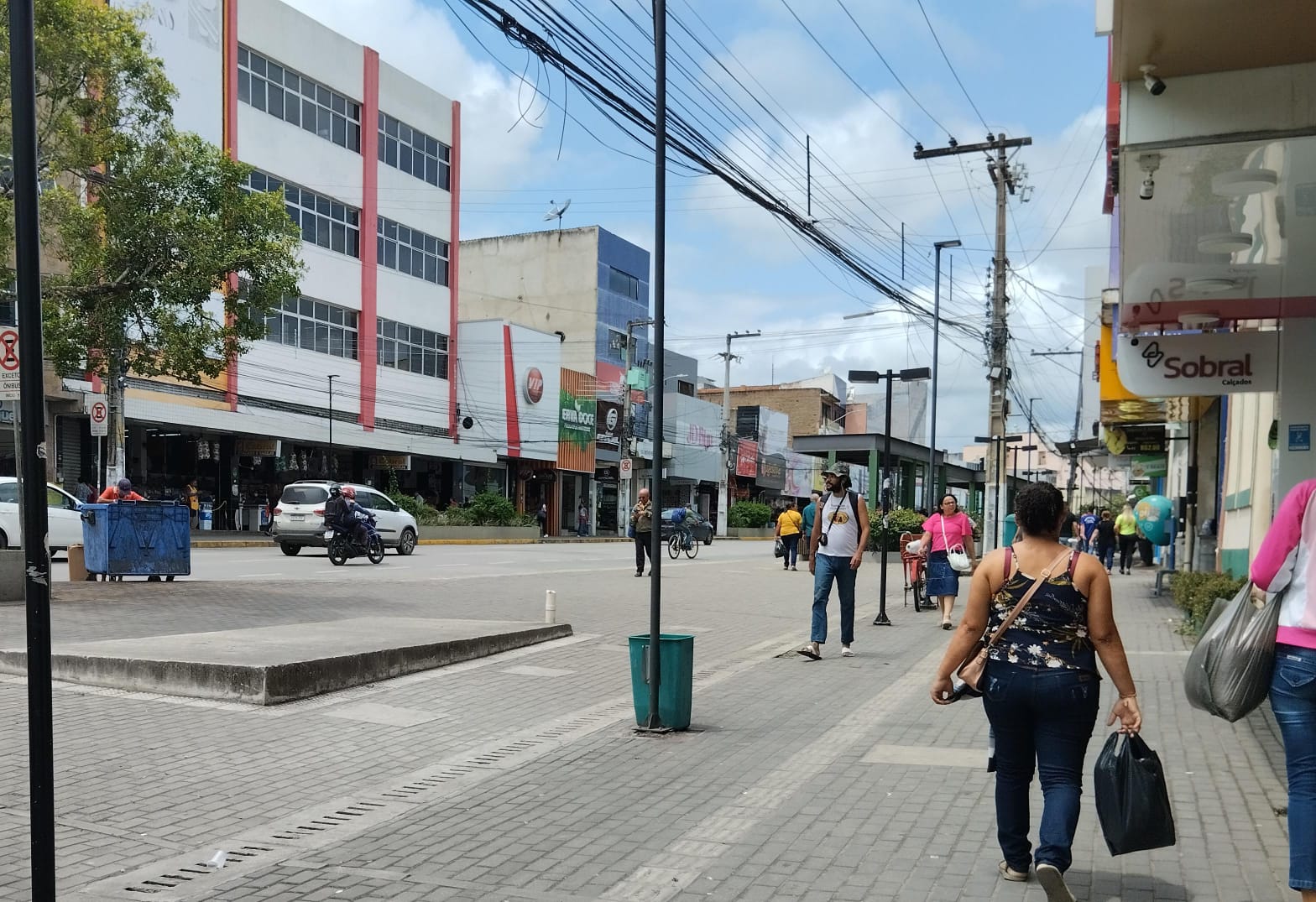 centro-caruaru-rua-movimentação-comércio-feriado