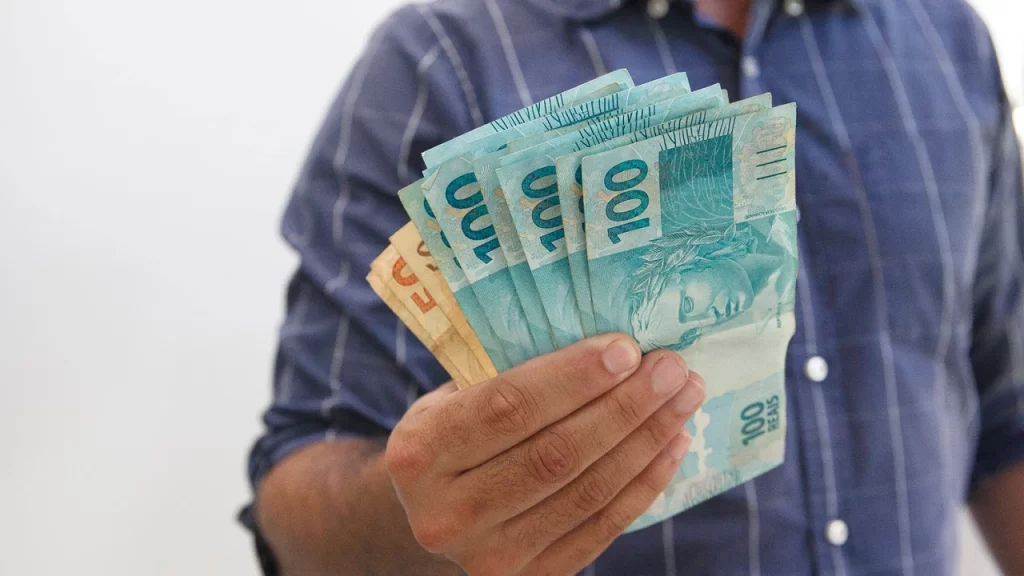 Até o momento, foram devolvidos uma quantia equivalente a R$ 6,54 bilhões. (Imagem: iStock/Getty Images)