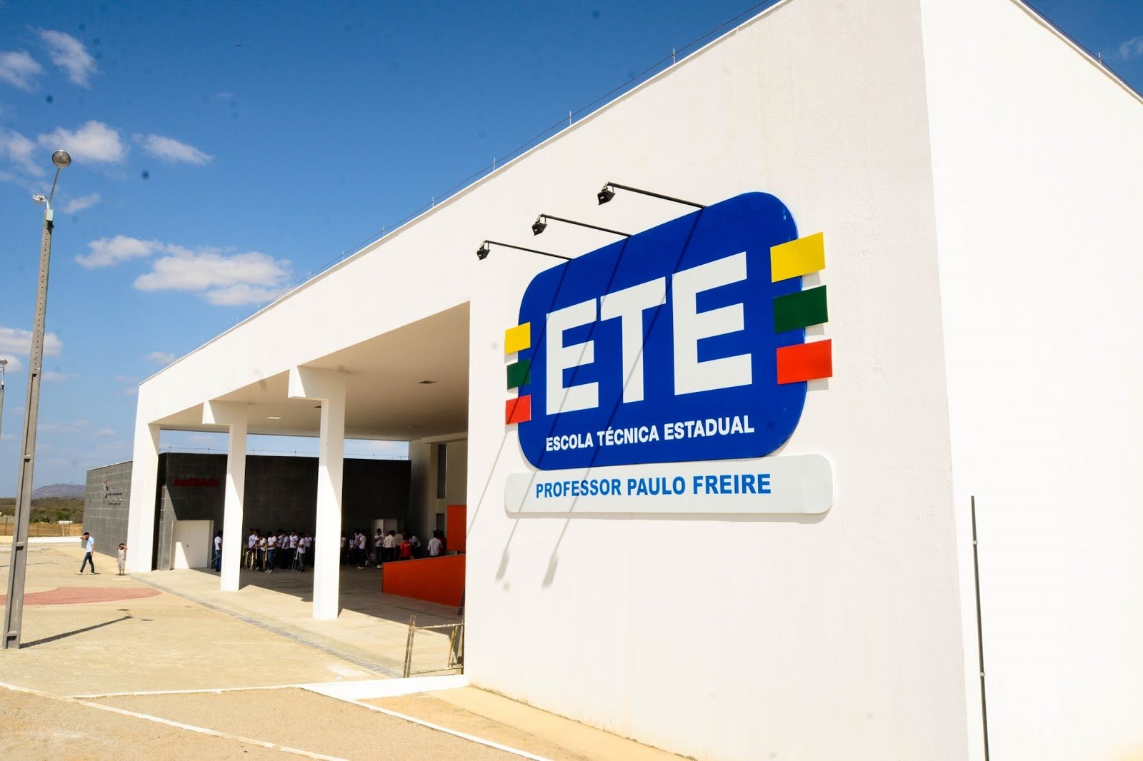 Início das aulas está previsto para o dia 26 de fevereiro. (Imagem: Divulgação/SEE-PE)