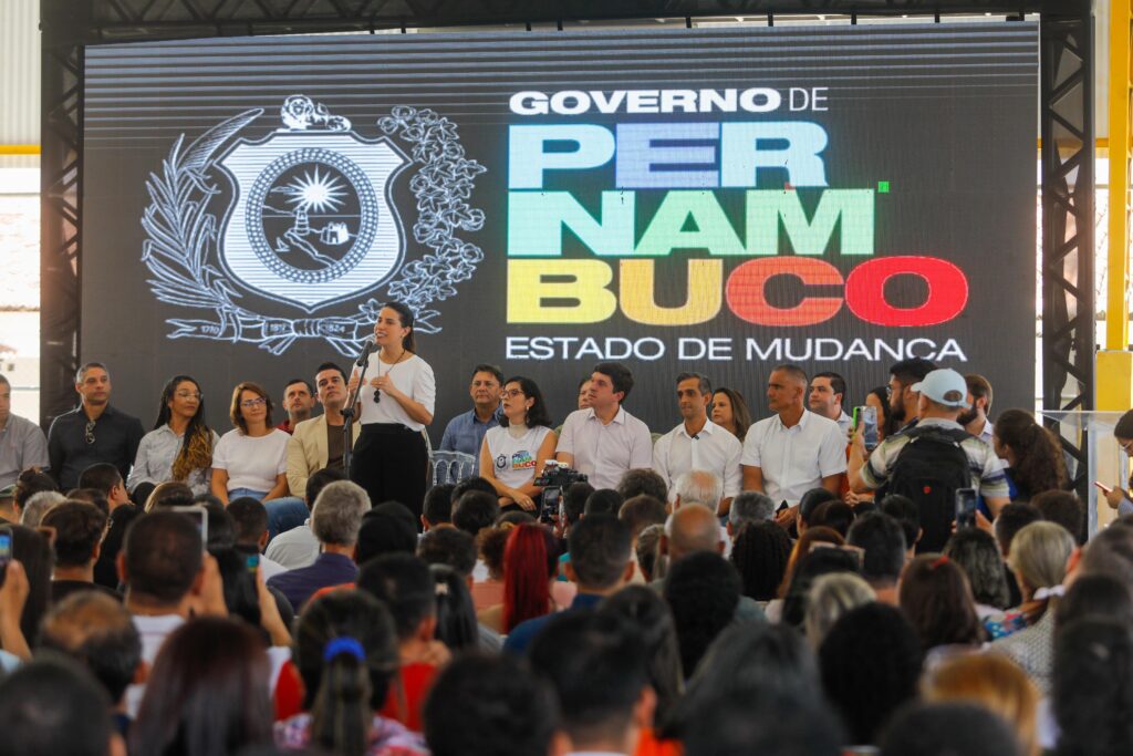 Anúncio aconteceu nesta quinta-feira (2) em Caruaru. (Imagem: Miva Filho/Secom Governo PE)