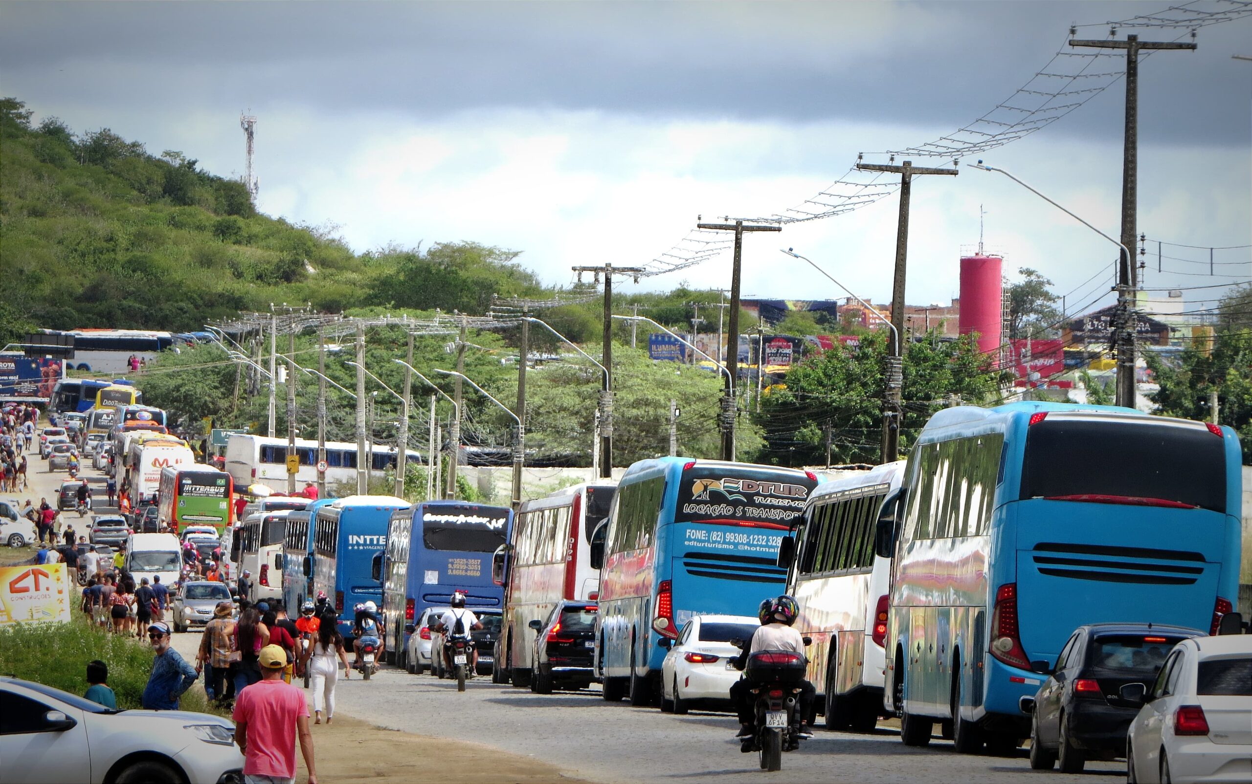 movimentação-onibus-frota-turismo-caruaru-sãojoão