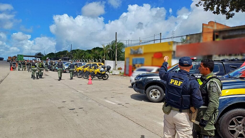 Homem foi preso em flagrante. (Imagem: Divulgação/PRF)