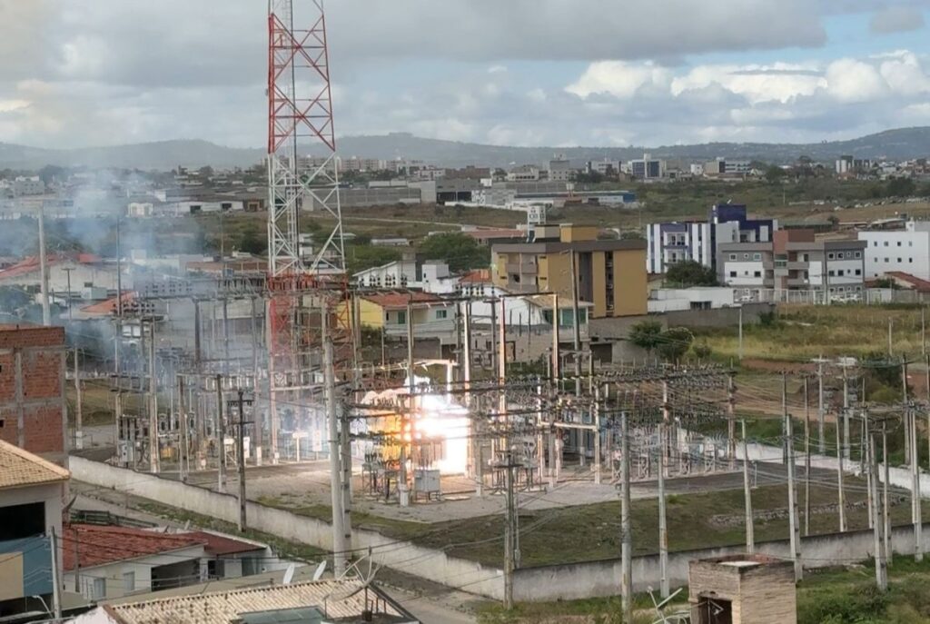 Empresa informou ainda que estão trabalhando para o total restabelecimento do serviço. (Imagem: Reprodução Whatsapp)