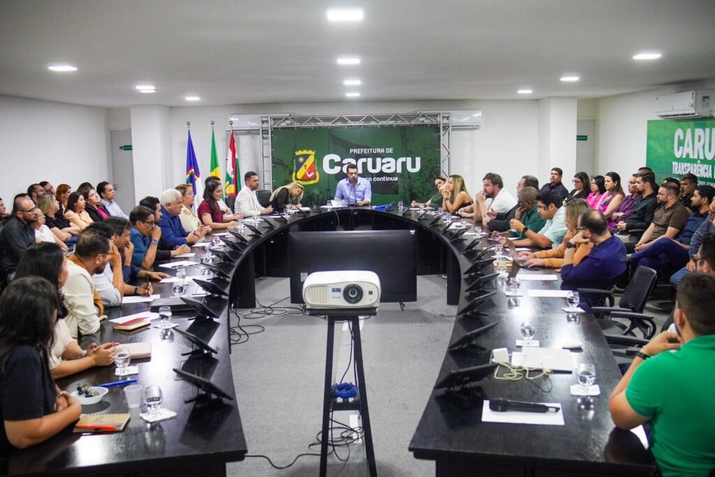 Reunião aconteceu nesta quarta-feira (9). (Imagem: Felipe Correia e Marina Castro)