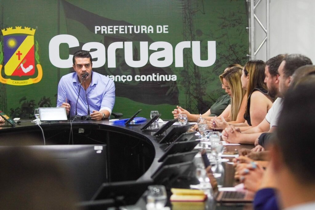 Reunião aconteceu nesta quarta-feira (9). (Imagem: Felipe Correia e Marina Castro)