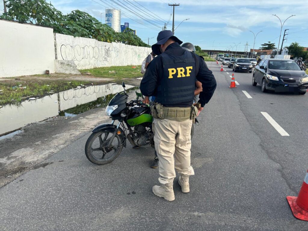 Operação se estende até o domingo (17). (Imagem: Divulgação/PRF)