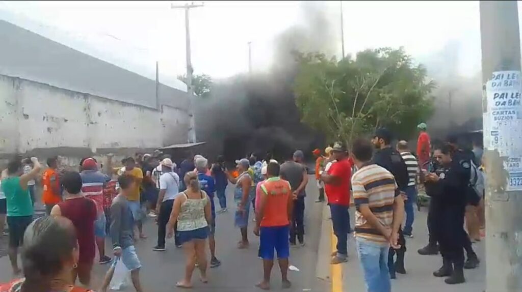 protesto-mudança-feira-sulanca-estacionamentodaviúva