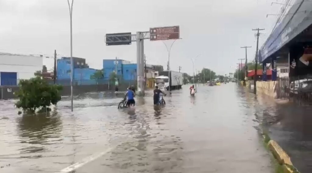 Mudança no estágio da cidade foi determinada pelo Centro de Operações da capital. (Imagem: Reprodução/Whatsapp)