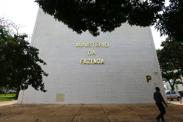 Antes, a projeção de crescimento do PIB para 2025 era de 2,5%. (Imagem: Divulgação)