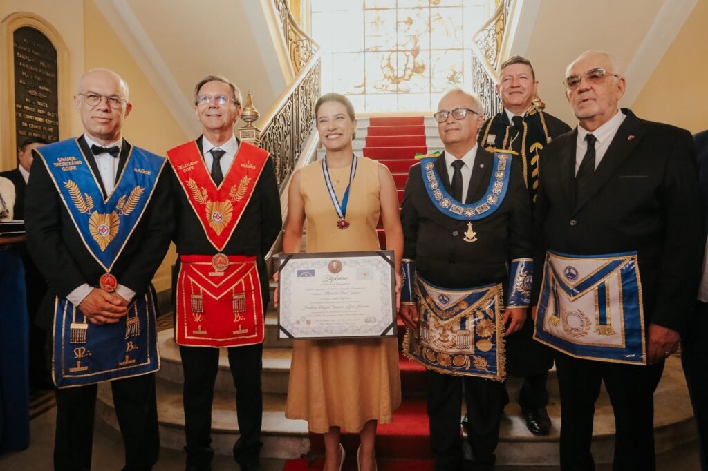Cerimônia ocorreu no Palácio do Campo das Princesas. (Imagem: Janaína Pepeu/Secom)