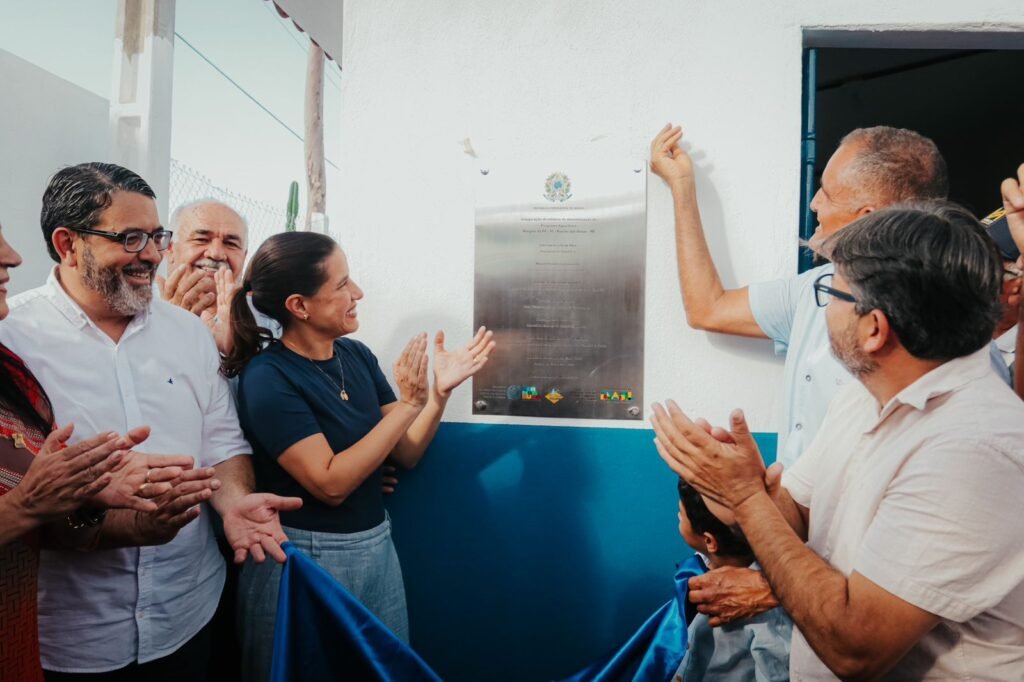 Assinatura aconteceu nesta quinta (10). (Imagem: Janaína Pepeu)