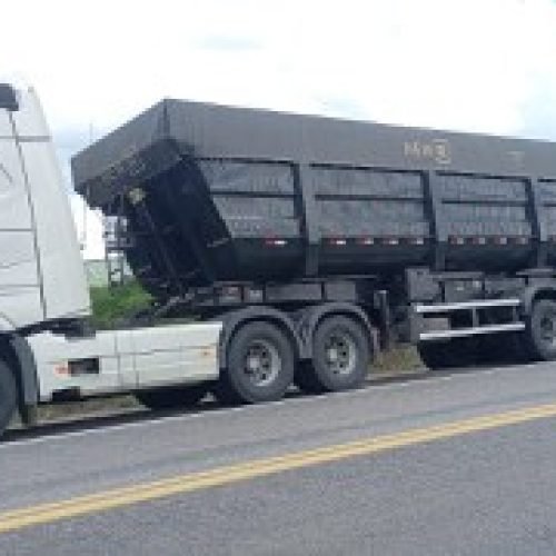 Mercadoria seguia de Araguaína, no Tocantins, com destino a Garanhuns. (Imagem: Divulgação/PRF)