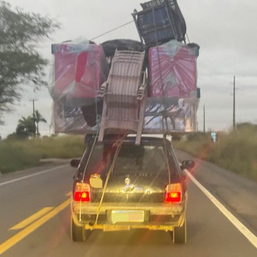 carro-agrestina-prf-irregular-transportando