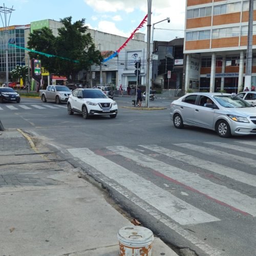 Polícia Civil está no local. (Imagem: Natália Rodrigues/Metropolitana FM Caruaru)