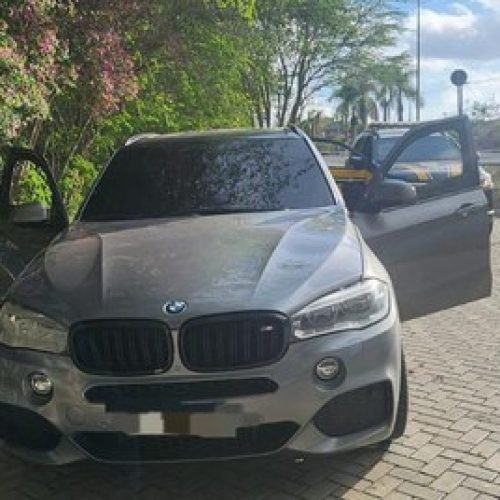 Veículo é avaliado em mais de R$160 mil. (Imagem: Divulgação/PRF)