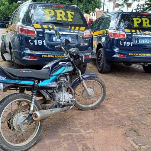 Cinco motocicletas adulteradas foram apreendidas em Araripina e Trindade. (Imagem: Divulgação/PRF)