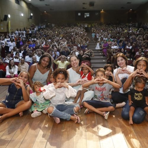 Programa destina auxílio de R$ 300 mensalmente. (Imagem: Hesíodo Góes/Secom)