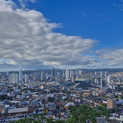 Serão ofertados três cursos. (Imagem: Natália Rodrigues/Metropolitana FM Caruaru)
