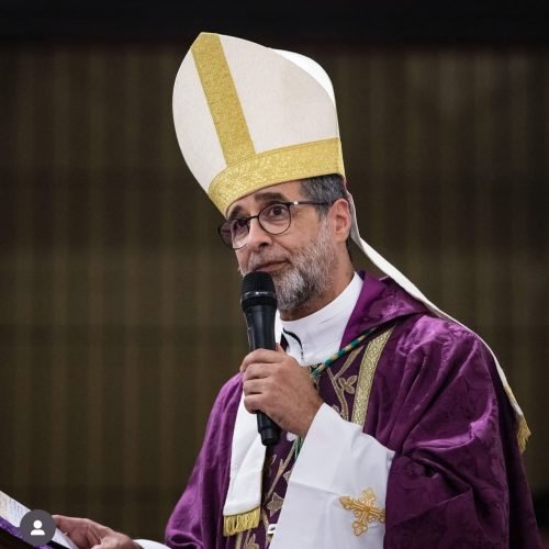 Bispo estava acompanhado com a mãe no veículo. (Imagem: Reprodução/Instagram)