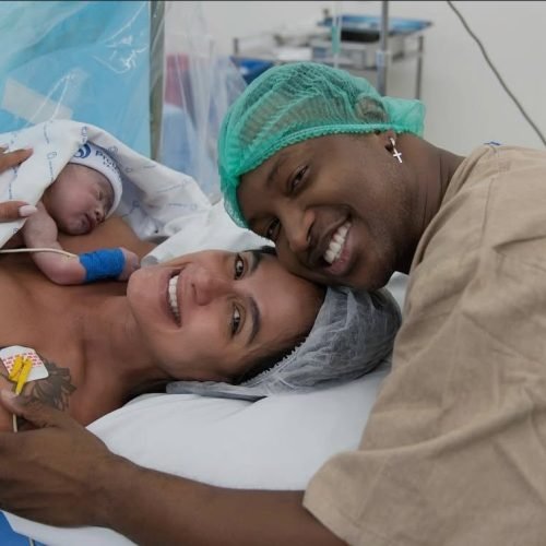 Casal anunciou nas redes sociais. (Imagem: @estudio_thalitacastanha)