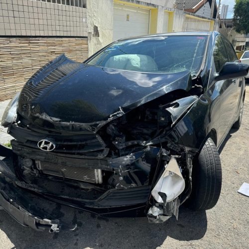 Nenhuma das motoristas teve ferimentos graves. (Imagem: Isabela Costa/Metropolitana FM Caruaru)