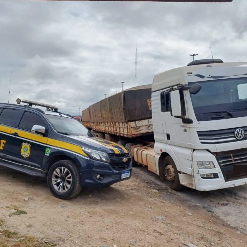 Veículo possuía registro de furto. (Imagem: Divulgação/PRF)