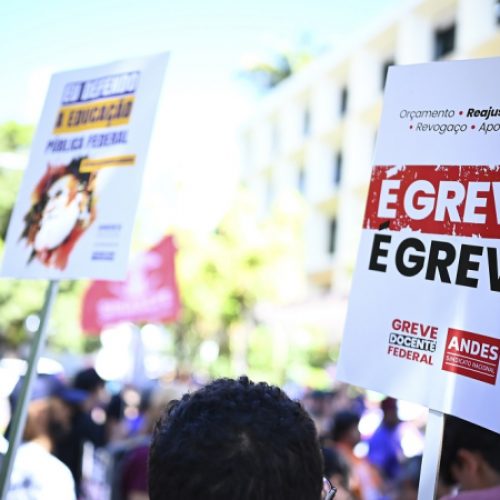 greve-docentes-federal-ensino-educação