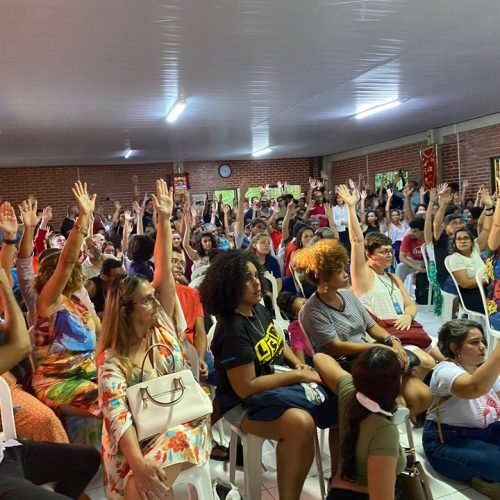 greve-ufrpe-sindicato-professores-reunião