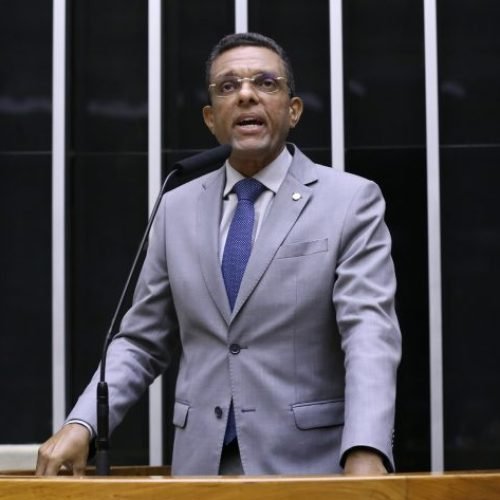 Projeto precisa passar por comissão. (Imagem: kayo Magalhães/Câmara dos Deputados)