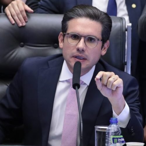 Sessão foi retomada nesta quarta (06). (Imagem: Bruno Spada/Câmara dos Deputados)